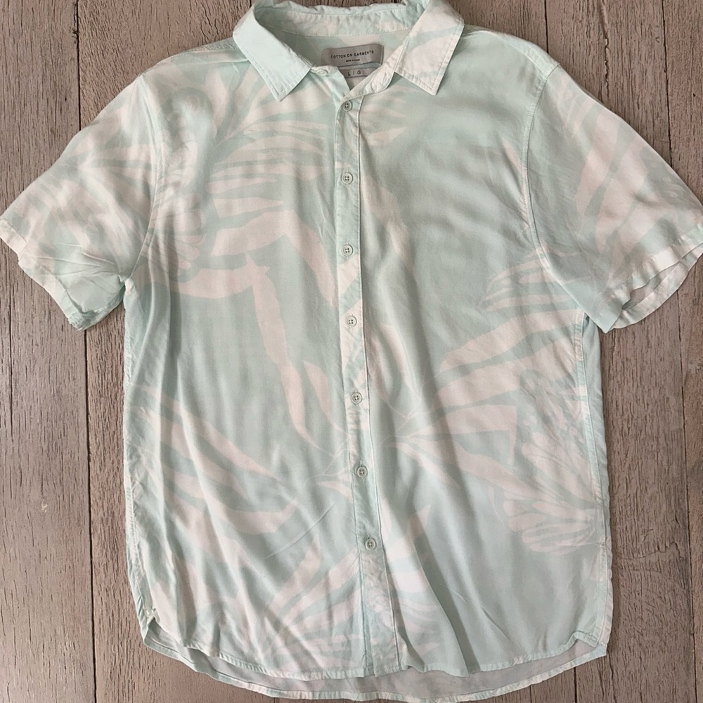 Cotton On Men’s Green Button-Up Shirt with white leaf prints